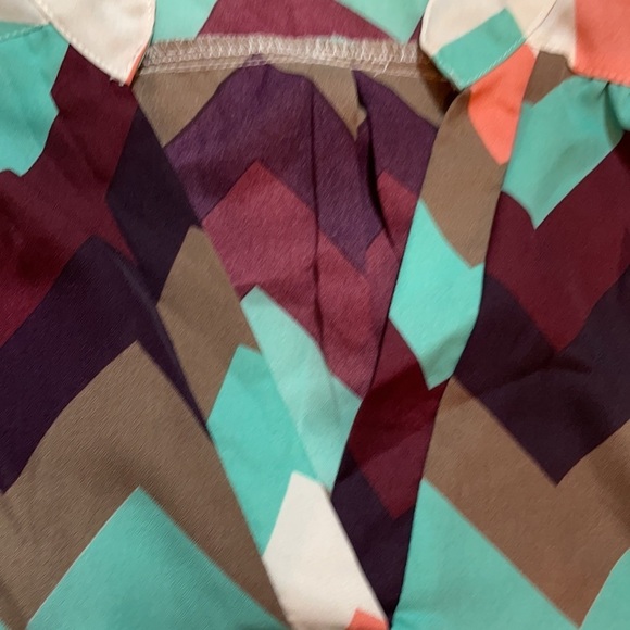 Rue21 Chevron Top‎ - Picture 4 of 6